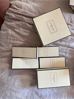 Jo Malone Cream & Black Luxury Gift Boxes Set